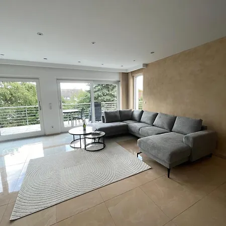 Stylish Spacious In Dusseldorf