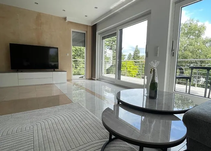 Stylish Spacious In * Dusseldorf