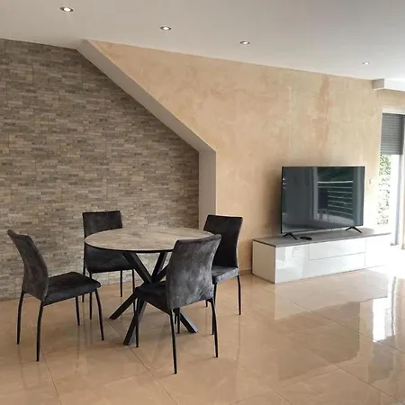 Stylish Spacious In Appartement Düsseldorf
